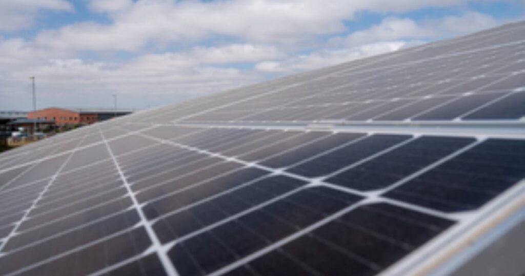 The British Army commissions a 1.7 GWh PV project at Larkhill Garrison